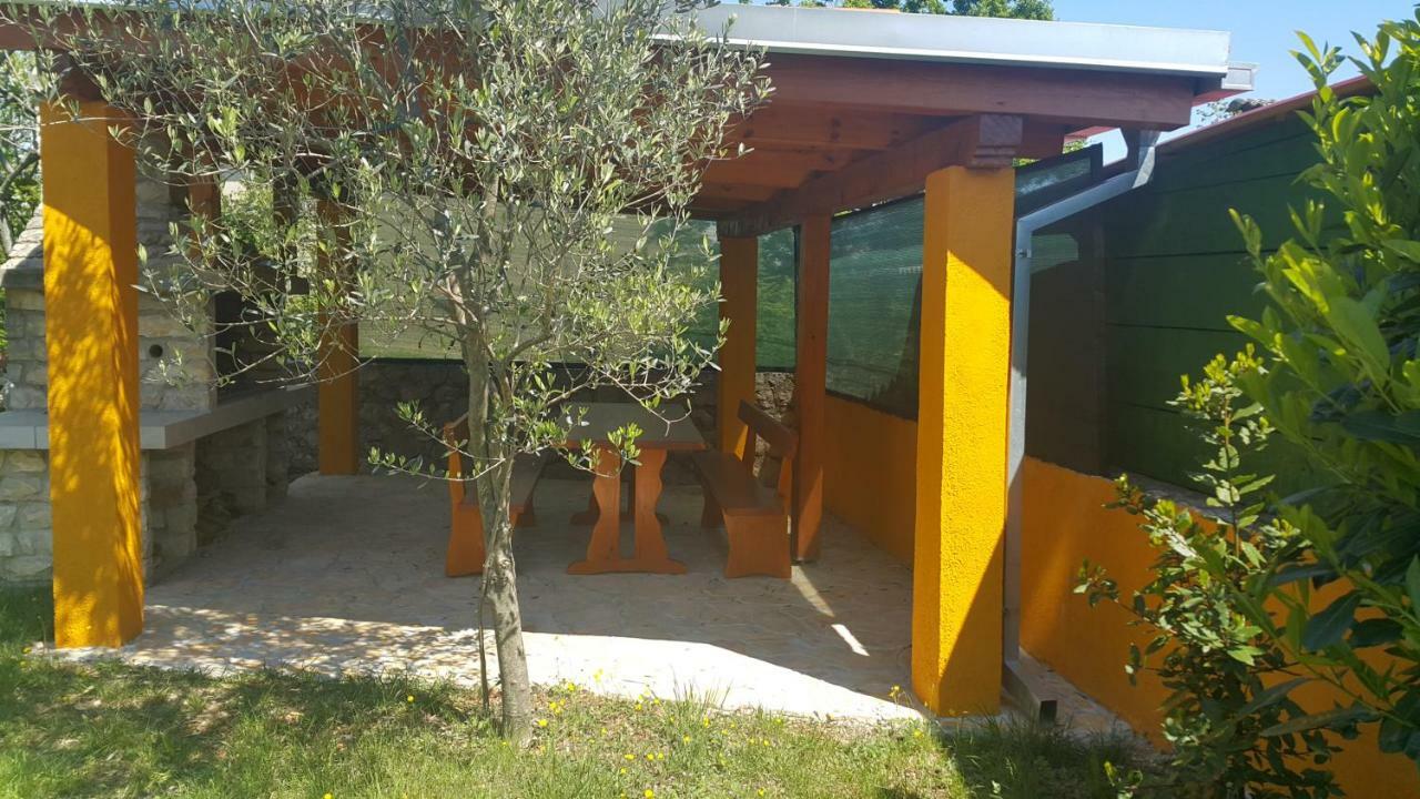 Holiday House Matko Gabonjin Exteriör bild